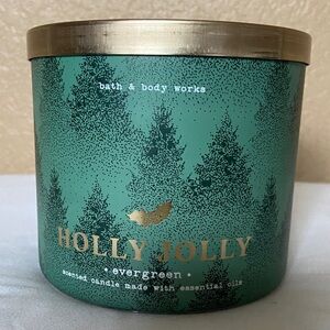 Bath & Body Works Holly Jolly Evergreen Candle - Green and Gold